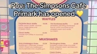 Berikut menu-menu yang ditawarkan oleh kafe The Simpsons. Di antaranya ada waffles, milkshake, hingga iced latte. Harganya dibanderol mulai dari £3 (Rp 59.660). Foto: site news