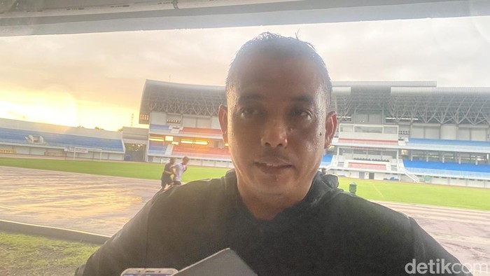 Karteker PSIM Jogja, Erwan Hendarwanto di Stadion Mandala Krida, Umbulharjo, Kota Jogja, Kamis (16/1/2025).