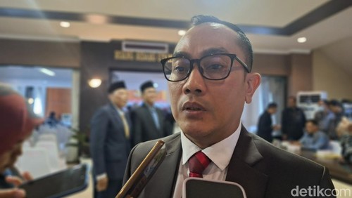 Kepala Dinas Kesehatan (Dinker) Kota Mataram Emirald Isfihan.