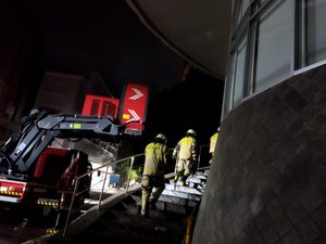 Video: Jumlah Korban Hilang Kebakaran Glodok Plaza Bertambah 2, Total Jadi 10 Orang