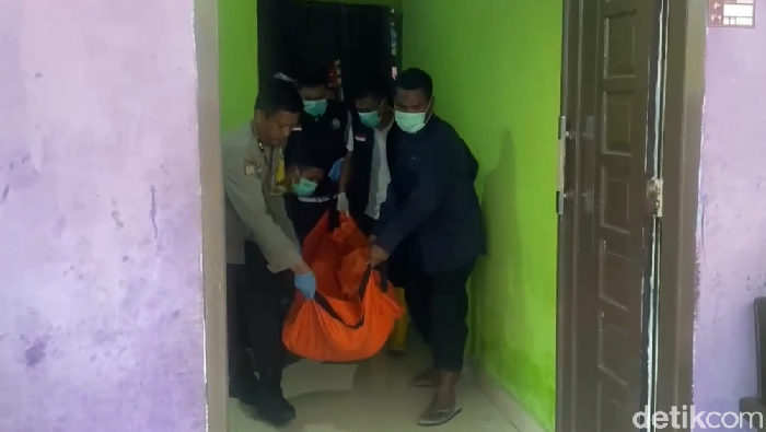 Mahasiswa salah satu kampus swasta di Makassar berinisial AHH (20) ditemukan meninggal dunia di rumah neneknya di Kabupaten Maros, Sulawesi Selatan (Sulsel).