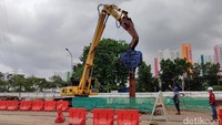 Proyek LRT Jakarta Fase 1B yang menghubungkan Velodrome-Manggarai terus dikebut. LRT tersebut ditargetkan bisa digunakan masyarakat atau beroperasi komersial pada akhir 2026. Lintasan LRT Jakarta Fase 1B akan memiliki panjang 6,4 kilometer (km) mulai dari Velodrome hingga Manggarai. Ada lima stasiun yaitu Stasiun Pemuda Rawamangun, Stasiun Pramuka BPKP, Stasiun Pasar Pramuka, Stasiun Matraman dan Stasiun Manggarai.  
