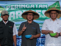 Mendes dan Wamendes Kompak Tanam Jagung di Subang