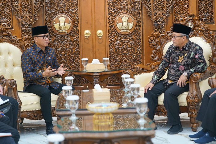 Mendes PDT Yandri Susanto