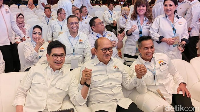 Momen akrab Anindya Bakrie, Rosan Roeslani dan Arsjad Rasjid