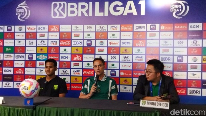 Pelatih Persebaya Paul Munster