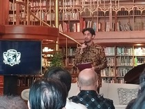 Reza Rahadian Kenang Pertama Bertemu BJ Habibie di Wisma Habibie dan Ainun