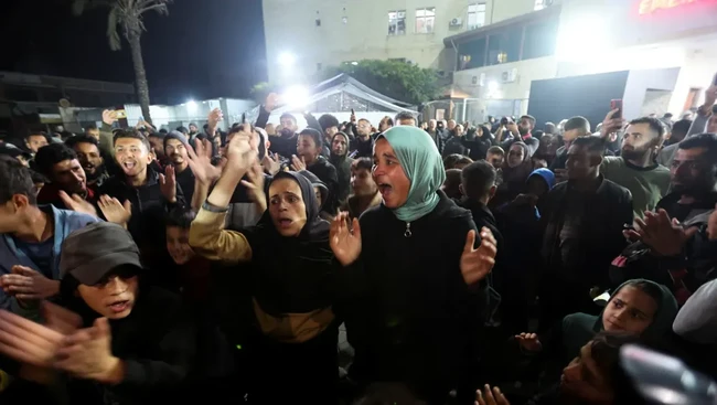 Sorak Sorai Warga Sambut Gencatan Senjata di Gaza