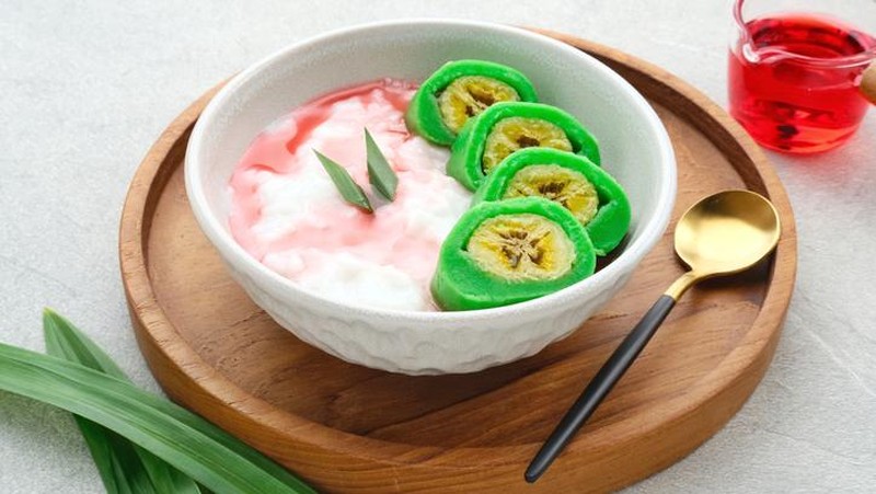 Resep Es Pisang Ijo Khas Makassar dengan Kuah Manis Creamy