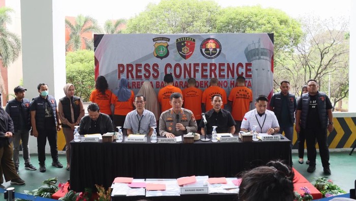 Polisi menggagalkan pengiriman pekerja migran ilegal ke luar negeri di Bandara Soekarno-Hatta.