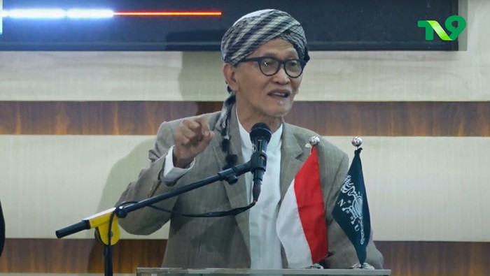 Rais Aam PBNU KH Miftachul Akhyar dalam sambutannya membuka acara Kick Off Harlah NU ke-102 di Surabaya, Jawa Timur, Kamis (16/1/2025)