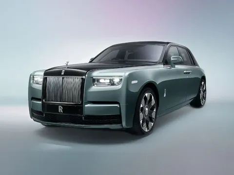 Rolls-Royce Phantom.