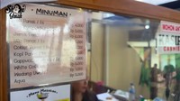 Rumah makan milik Nunung tersebut bernama Songoseng by Mami Nunung. Lokasinya ada di Jl. Truntum 5 No.3, Sondakan, Solo, Jawa Tengah. Foto: YouTube Showimah