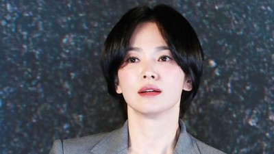 Song Hye Kyo Tampil dengan Rambut Bondol, Disebut Awet Muda Bak Remaja