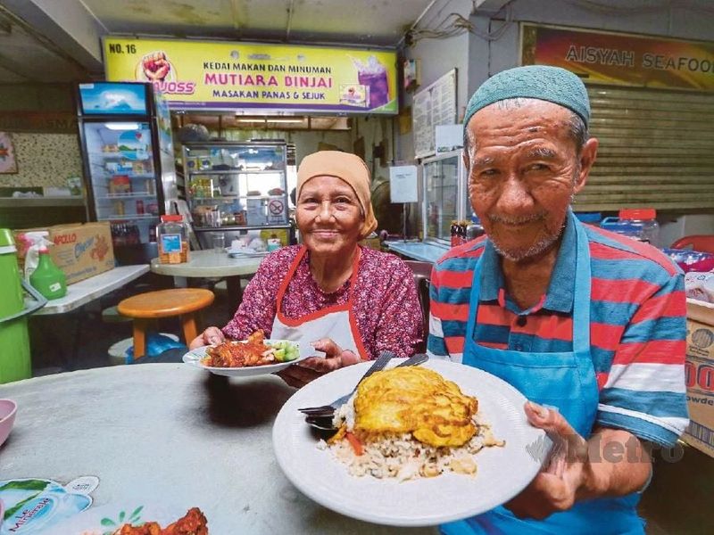 Tadinya Sepi, Warung Kakek Nenek Ini Dapat 'Keajaiban' Usai Viral