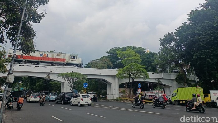 Bangunan cagar budaya viaduk Jalan Pahlawan Surabaya