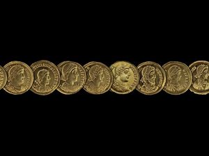 141 Koin Emas Romawi Berusia 1.700 Tahun Ditemukan di Luksemburg