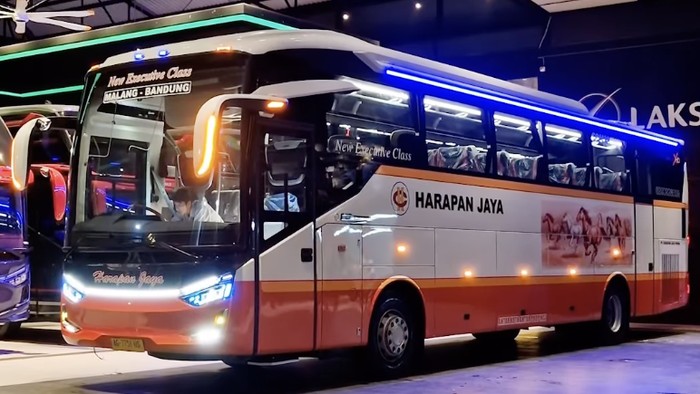 Bus baru PO Harapan Jaya
