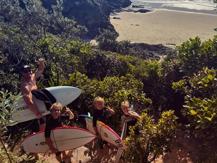 Chris Hemsworth weekend bersama anak-anaknya Chris Hemsworth weekend bersama anak-anaknya