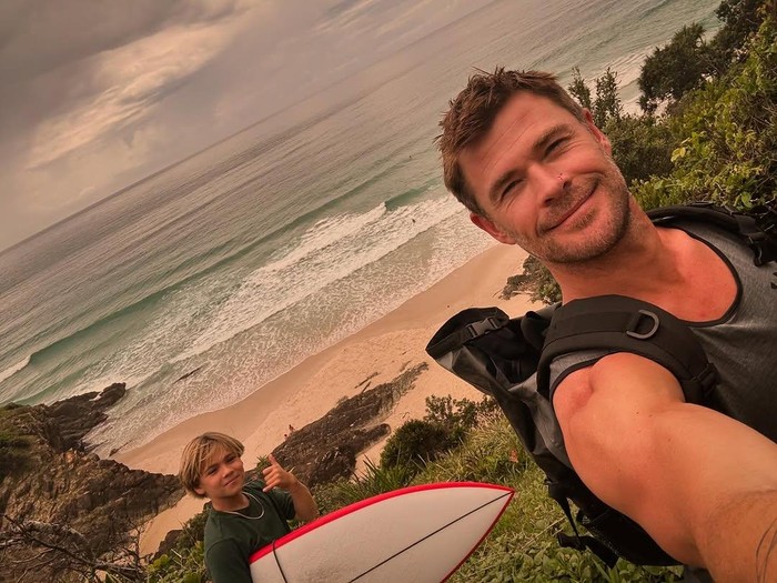 Chris Hemsworth weekend bersama anak-anaknya