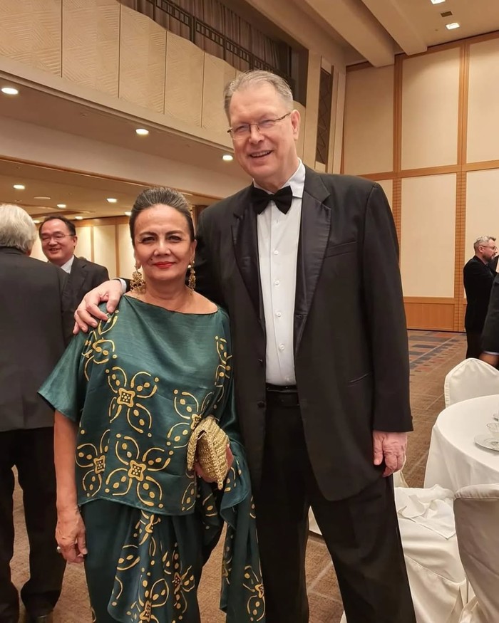 Christine Hakim dan Jeroen Lezer.