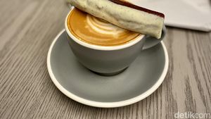 Nikmatnya Ngopi Sambil Cicip Basque Cheesecake di Fragments