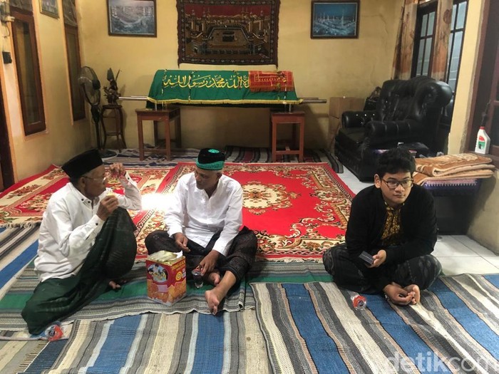 Ibunda Mahfud MD Akan Dimakamkan Berdampingan dengan Suaminya