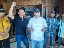 Warga Dengkek Geruduk DPRD Pati, Adukan Kades Diduga Korupsi