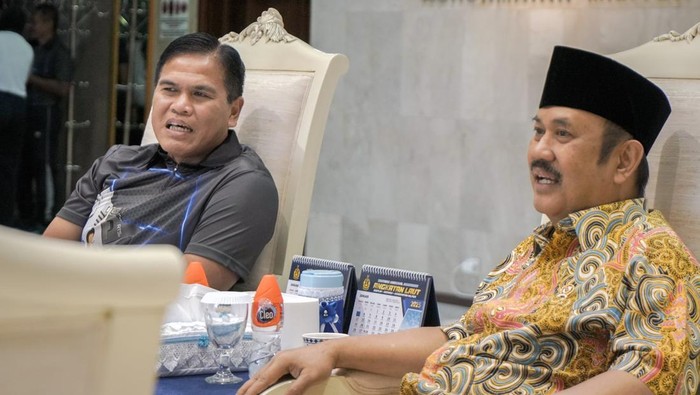 Menteri PPN/Kepala Bappenas Rachmat Pambudy bertemu Kepala Staf TNI Angkatan Laut, Laksamana TNI M. Ali di Mabes TNI AL Cilangkap, Jumat (17/1).