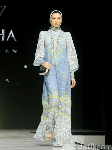 Koleksi Mandjha Hijab by Ivan Gunawan di Acara Garis Poetih 2025