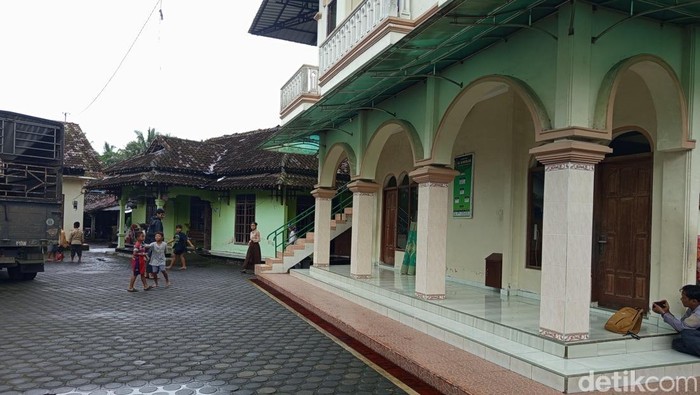 Lokasi penyanderaan di serambi Masjid Al Barokah, Dusun Gowok, Desa Polengan, Kecamatan Srumbung, Kabupaten Magelang, Jumat (17/1/2025).