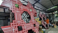 Nanti replika itu akan dipasang di sejumlah titik seperti Balai Kota hingga Jalan Tunjungan.