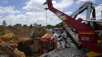 Setidaknya 78 penambang dipastikan tewas, kata polisi, dan 246 korban selamat telah diselamatkan. Para korban diduga meninggal karena kelaparan atau dehidrasi, kata kelompok masyarakat, meskipun belum ada penyebab kematian yang diungkapkan untuk mereka.