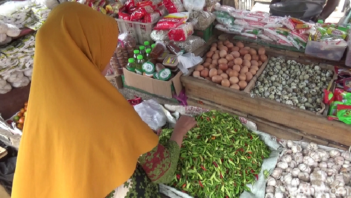 Pedagang di Lumajang.