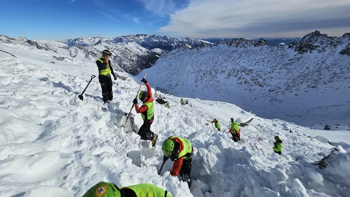 pencarian pendaki di Pegunungan Alpen Italia
