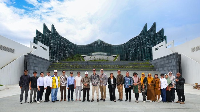 Kedutaan Besar (Kedubes) Finlandia untuk Indonesia bersama Business Finland berkunjung ke Ibu Kota Nusantara (IKN), Kalimantan Timur, beberapa waktu lalu. Kunjungan ini dilaksanakan dalam rangka melihat contoh teknologi smart pole dan teknologi kota cerdas lainnya di Nusantara.