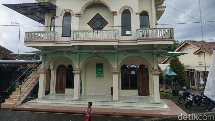 Lokasi penyanderaan di serambi Masjid Al Barokah, Dusun Gowok, Desa Polengan, Kecamatan Srumbung, Kabupaten Magelang, Jumat (17/1/2025).