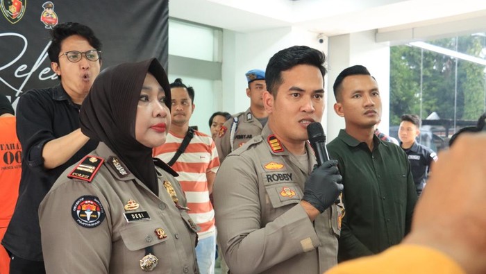 Polisi menangkap komplotan pelaku perampokan yang menyekap korbaan dan membawa kabur mobil Pajero.