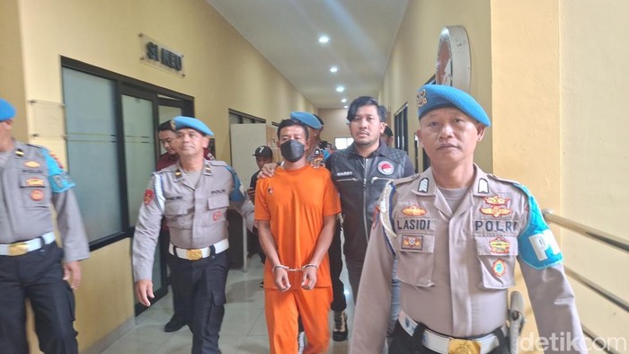 Polresta Bogor Kota menangkap kurir pembawa narkoba.