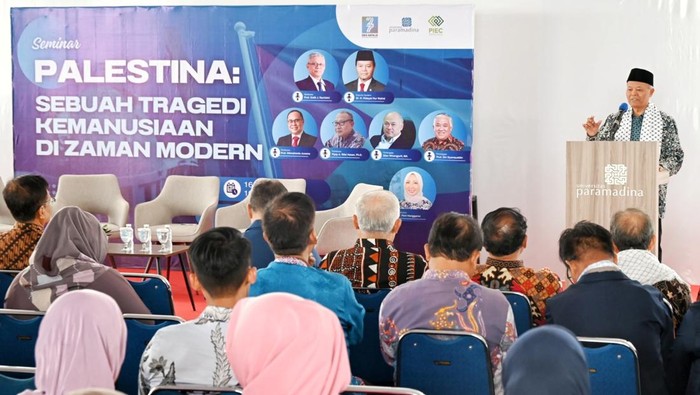 Wakil Ketua MPR RI Hidayat Nur Wahid (HNW)