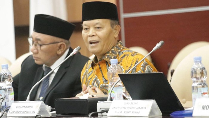Wakil Ketua MPR RI Hidayat Nur Wahid (HNW)