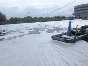 Kali di Jakut Berbusa, SDA: Limbah Pabrik-Domestik Masih Dibuang ke Sungai