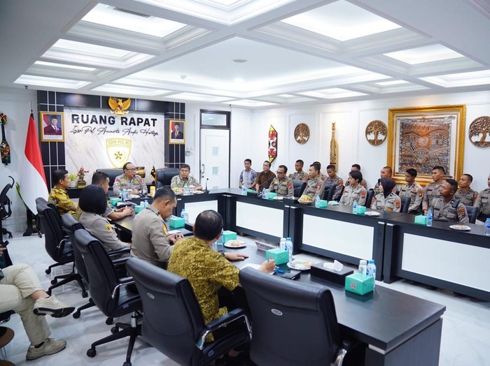 16 Polisi disabilitas sampaikan harapan dan minat penugasan saat rapat di Mabes Polri.
