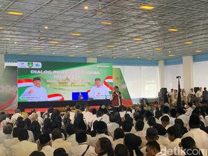 Gelar Dialog Bareng Pilar Sosial di Solo, Mensos Janji Tak Akan Korupsi
