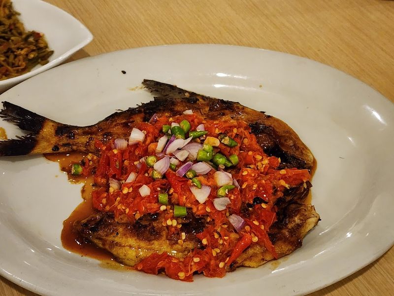 Rekomendasi ikan bakar khas Makassar