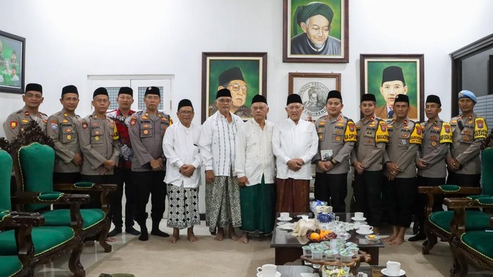 Kapolres Jombang awali tugas dengan sowan ke Ponpes Tebu Ireng