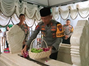 Pahami Perjuangan Ulama, Kapolres Ponorogo Ziarah ke Makam Kiai Ageng M Besari