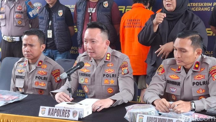 Kapolres Tangerang Selatan AKBP Victor Inkiriwang dalam jumpa pers di Polresta Tangerang Selatan.