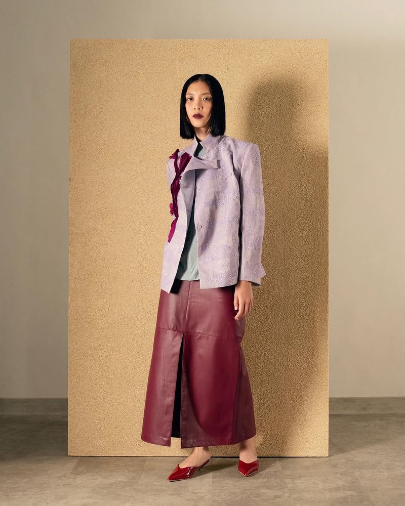 Koleksi Fashion Imlek 2025 kreasi Sapto Djojokartiko