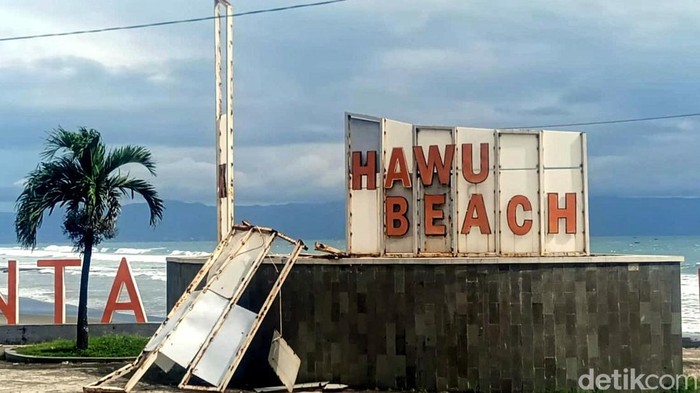 Landmark wisata pesisir Sukabumi